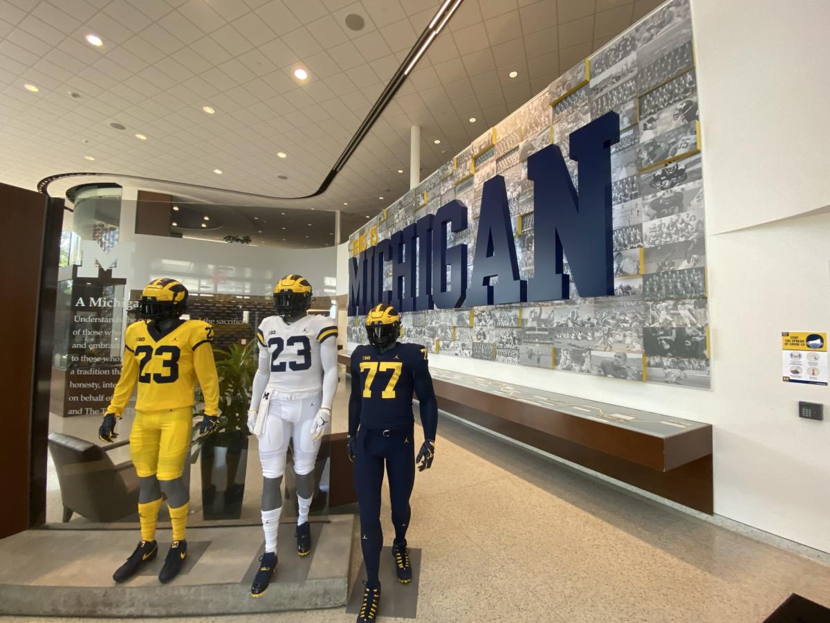 Michigan Football To Wear Alternate Uniforms Vs Washington