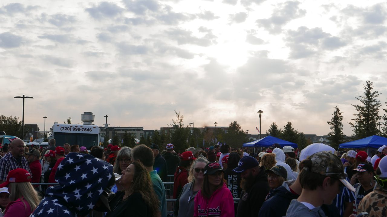 Crowd at a Donald Trump campaign rally